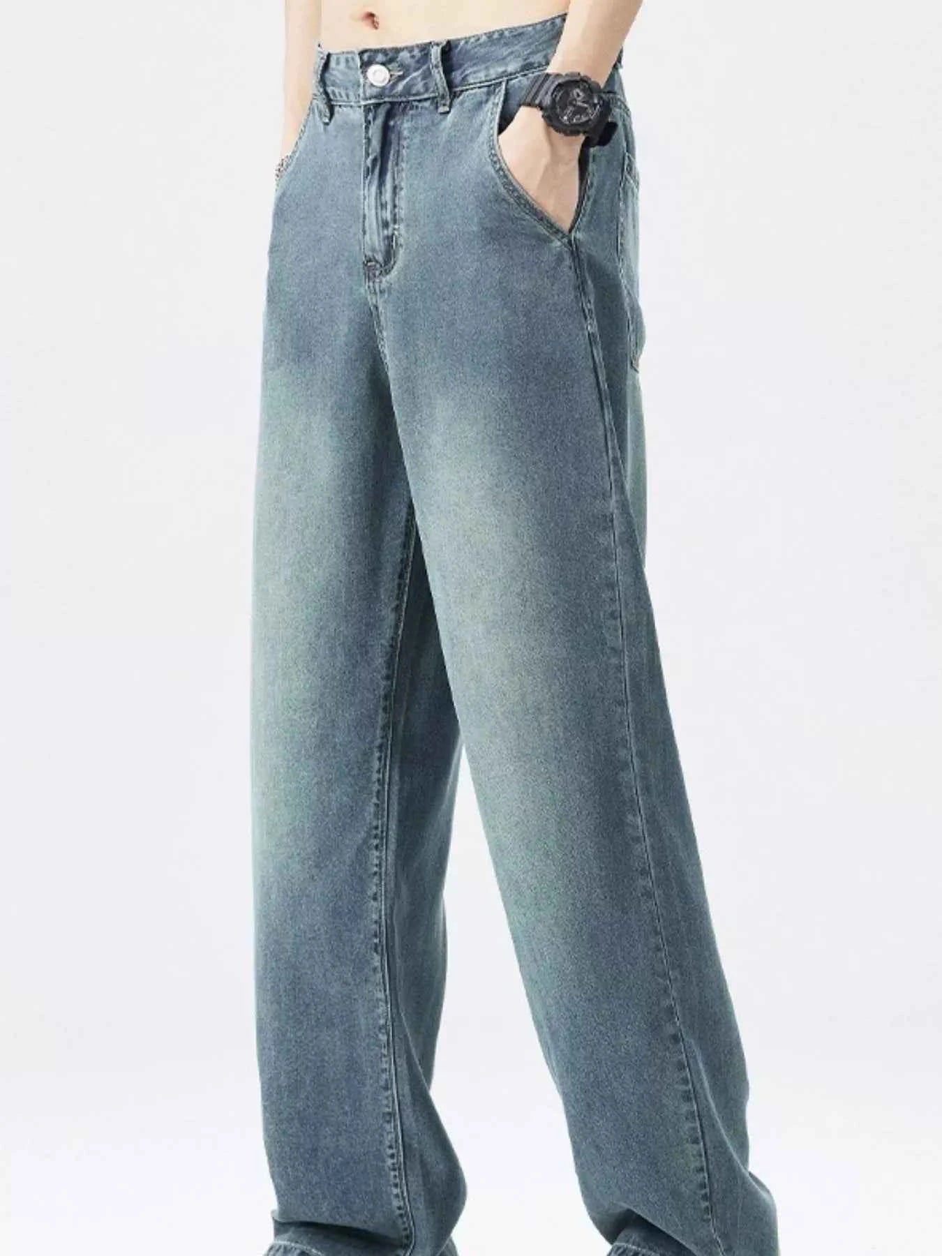 Men's Relaxed Fit Wide Leg Vintage Wash Jeans