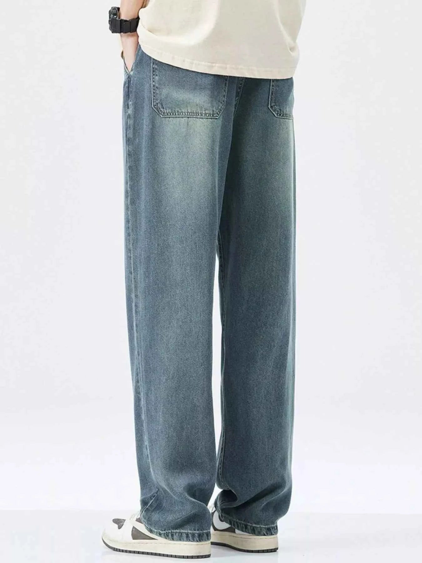 Men's Relaxed Fit Wide Leg Vintage Wash Jeans