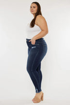 baf06526-a90e-4dd0-a63f-f07d641c2842-Max
